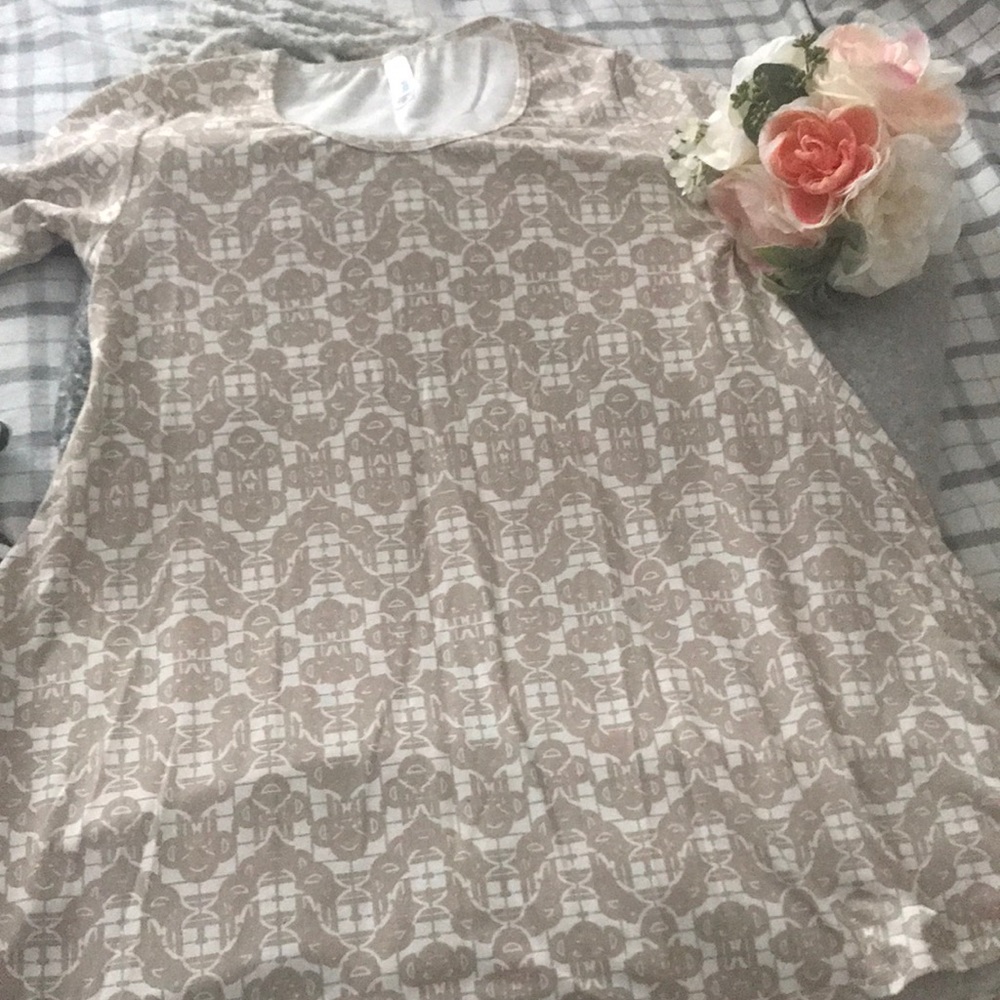 LulaRoe Perfect T